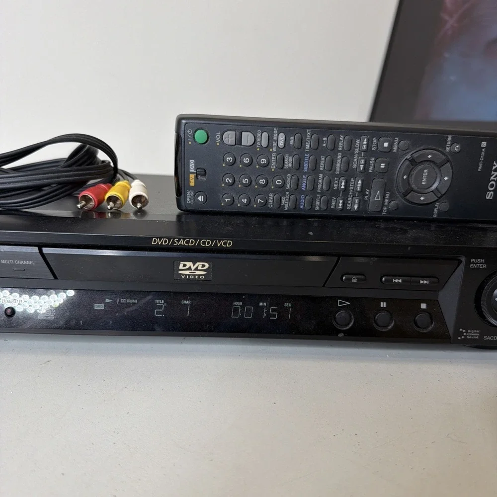Sony DVP-NS500V DVD / SACD / CD/ VCD Player w/Remote